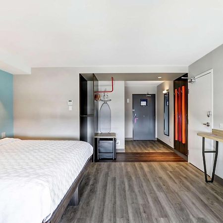 Tru By Hilton Edmonton Windermere Εξωτερικό φωτογραφία