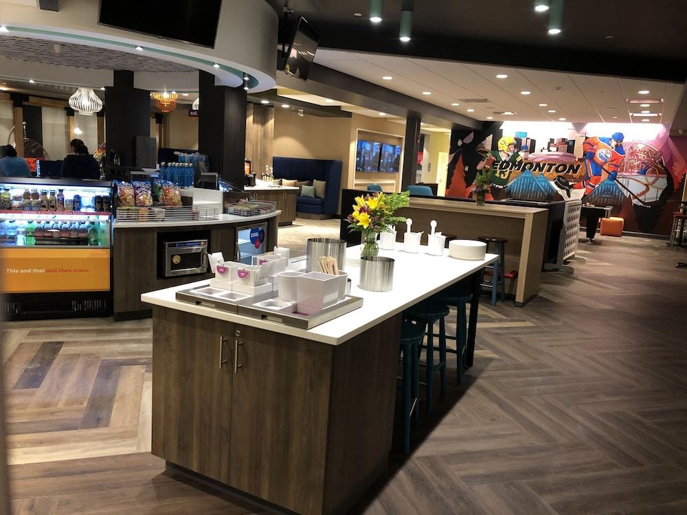 Tru By Hilton Edmonton Windermere Εξωτερικό φωτογραφία