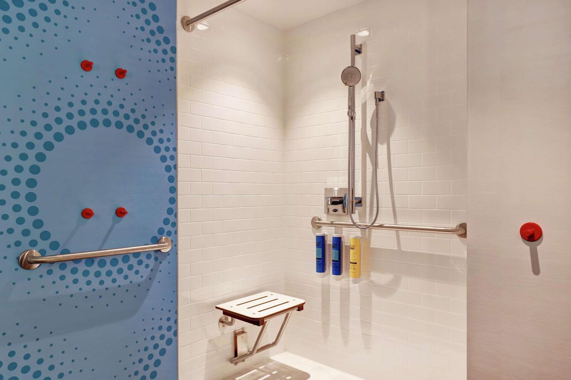 Tru By Hilton Edmonton Windermere Εξωτερικό φωτογραφία