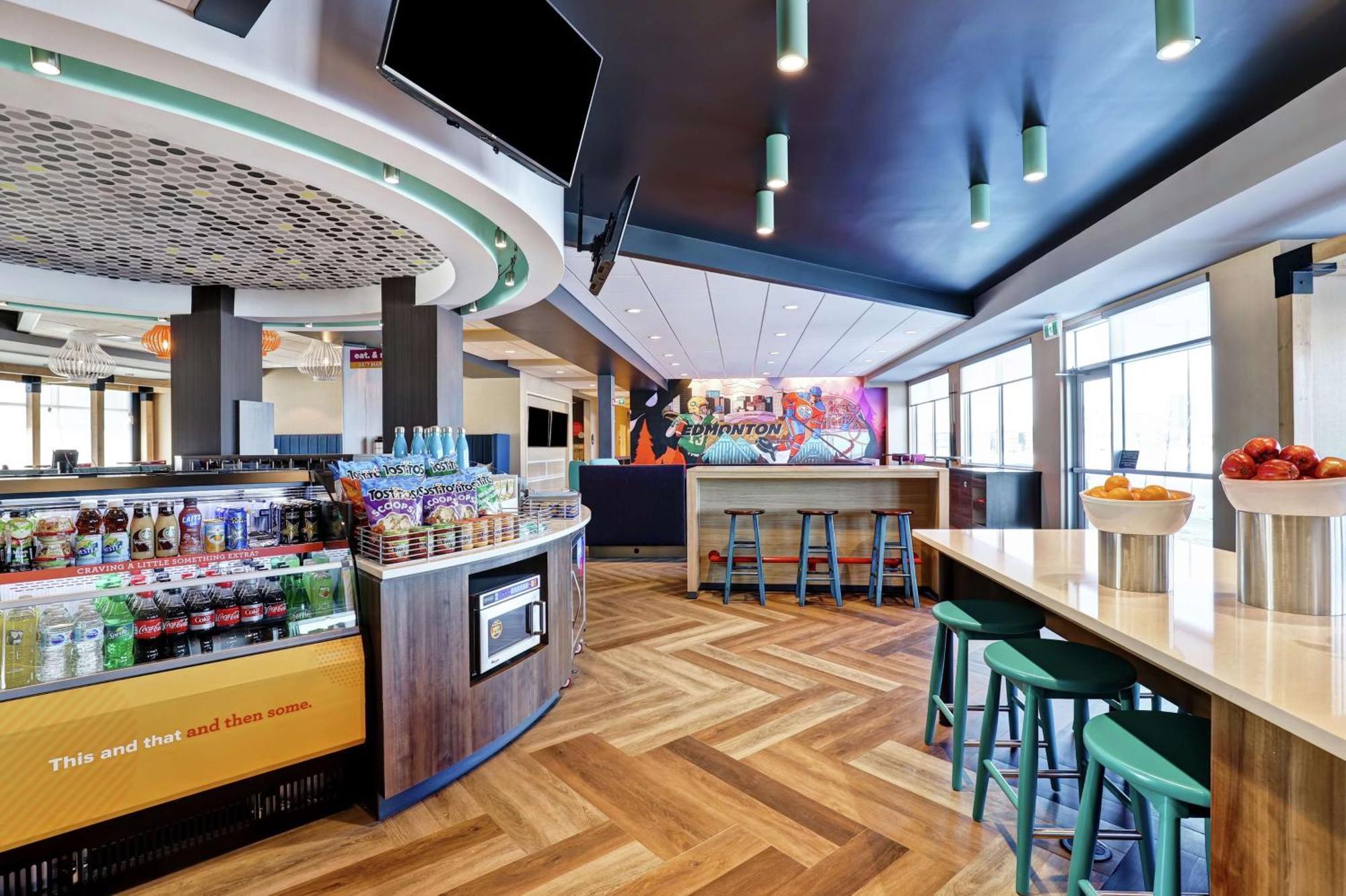 Tru By Hilton Edmonton Windermere Εξωτερικό φωτογραφία