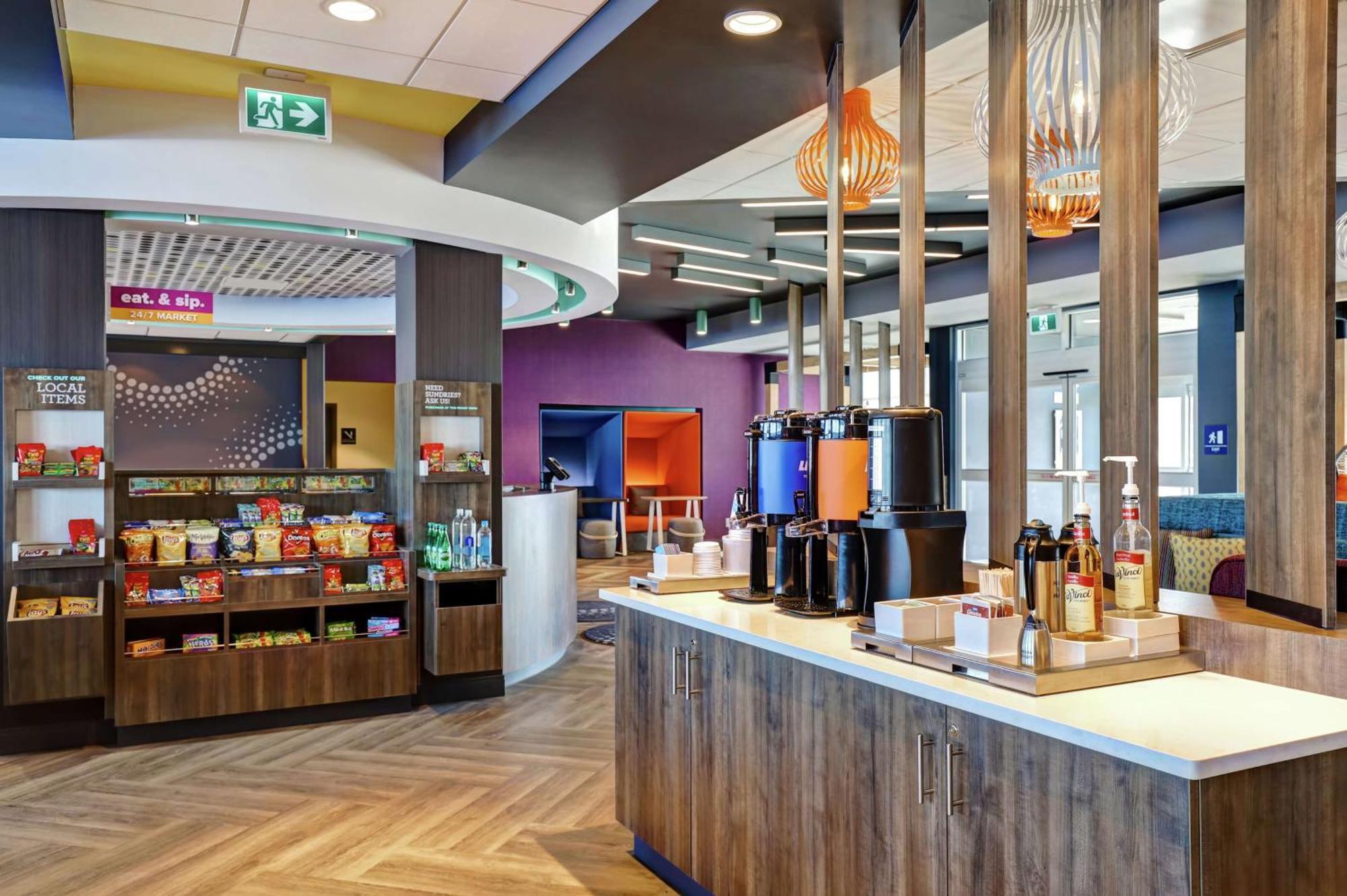 Tru By Hilton Edmonton Windermere Εξωτερικό φωτογραφία